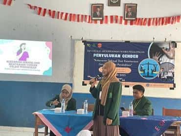 Tanggapi Maraknya Fenomena Kekerasan Terhadap Perempuan dan Anak, Mahasiswa UIN Gus Dur Beri Penyuluhan Gender kepada Pelajar