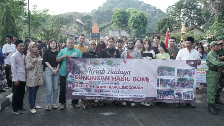 FUAD UIN Gus Dur Ajak 10 Mahasiswa Asing Belajar Budaya Lokal