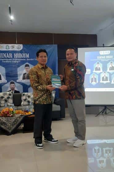 Jadi Keynote Speaker dalam Seminar Hukum, Prof. Maghfur Ungkap Perlu Hidupkan Kembali Demokrasi