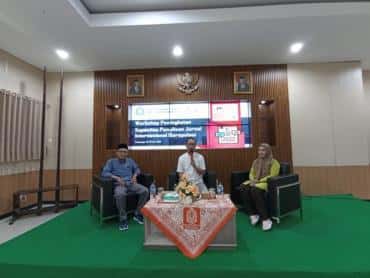 FEBI UIN Gus Dur dan FEB UNESA Kerja Sama Gelar Workshop Penulisan Jurnal Internasional