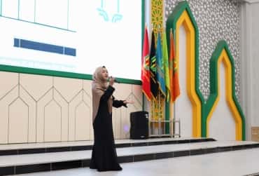 Peserta Lomba Karaoke Pop Solo Islami Tunjukkan Kualitas Terbaik di Hari Kedua Expo Kemandirian Pesantren UIN Gus Dur