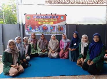 Mahasiswa KKN 61 Kelompok 2 UIN K.H Abdurrahman Wahid Pekalongan Partisipasi dalam Posyandu ILP di Menguneng, Batang